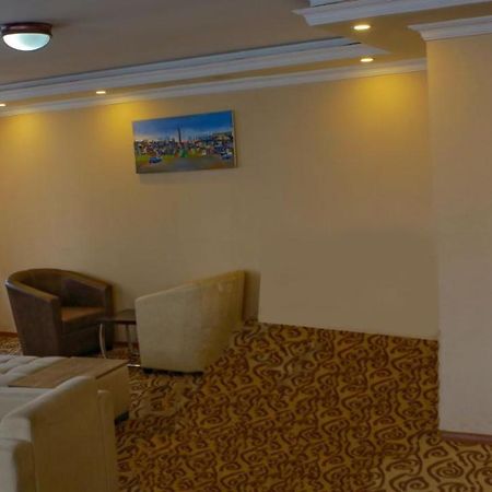 Holiday Hotel Адис Абеба Екстериор снимка