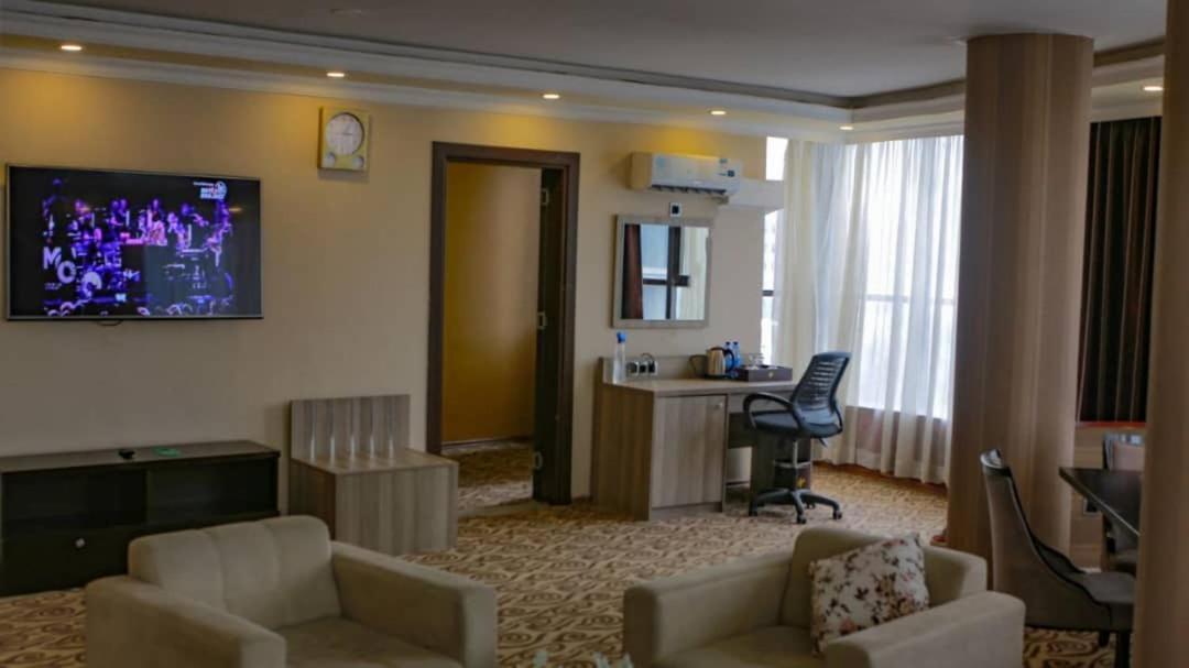 Holiday Hotel Адис Абеба Екстериор снимка