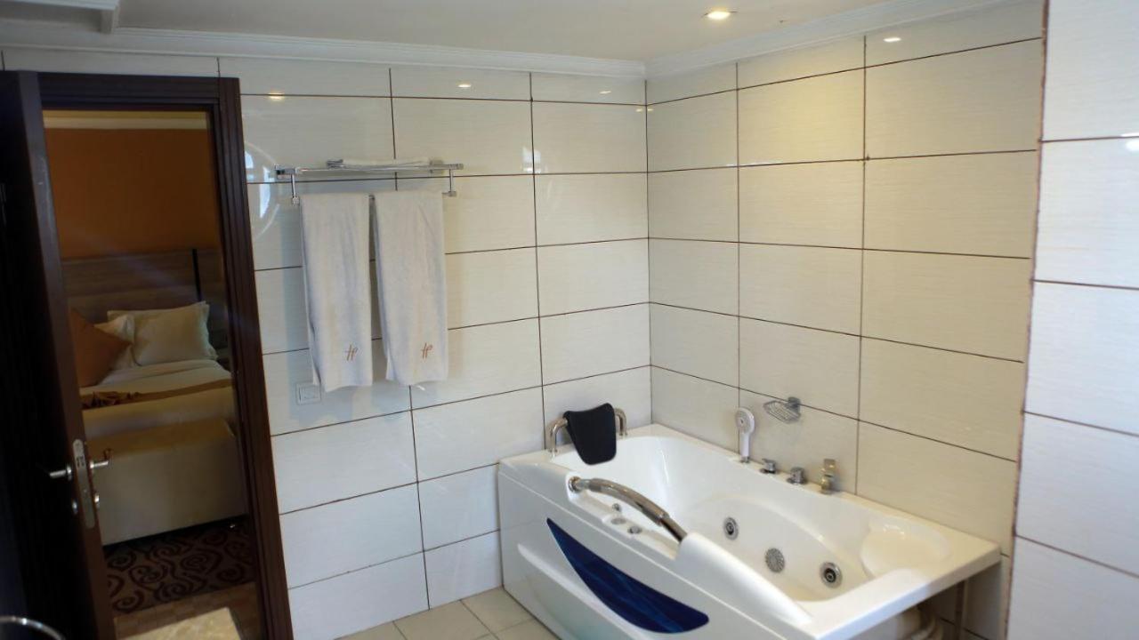 Holiday Hotel Адис Абеба Екстериор снимка
