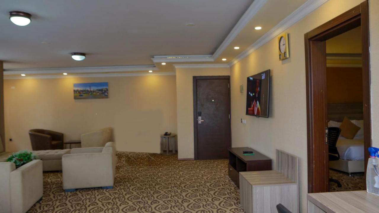 Holiday Hotel Адис Абеба Екстериор снимка